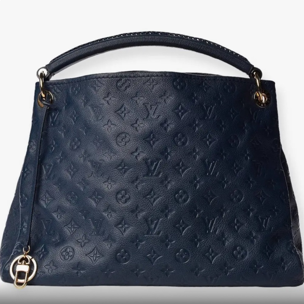Louis Vuitton authentic Artsy leather handbag
Gently used 
Navy, Leather